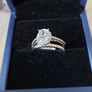 Italo silver oval halo wedding set
